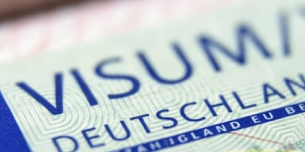 Visum und Aufenthaltstitel - was internationale Pflegekräfte wissen ...